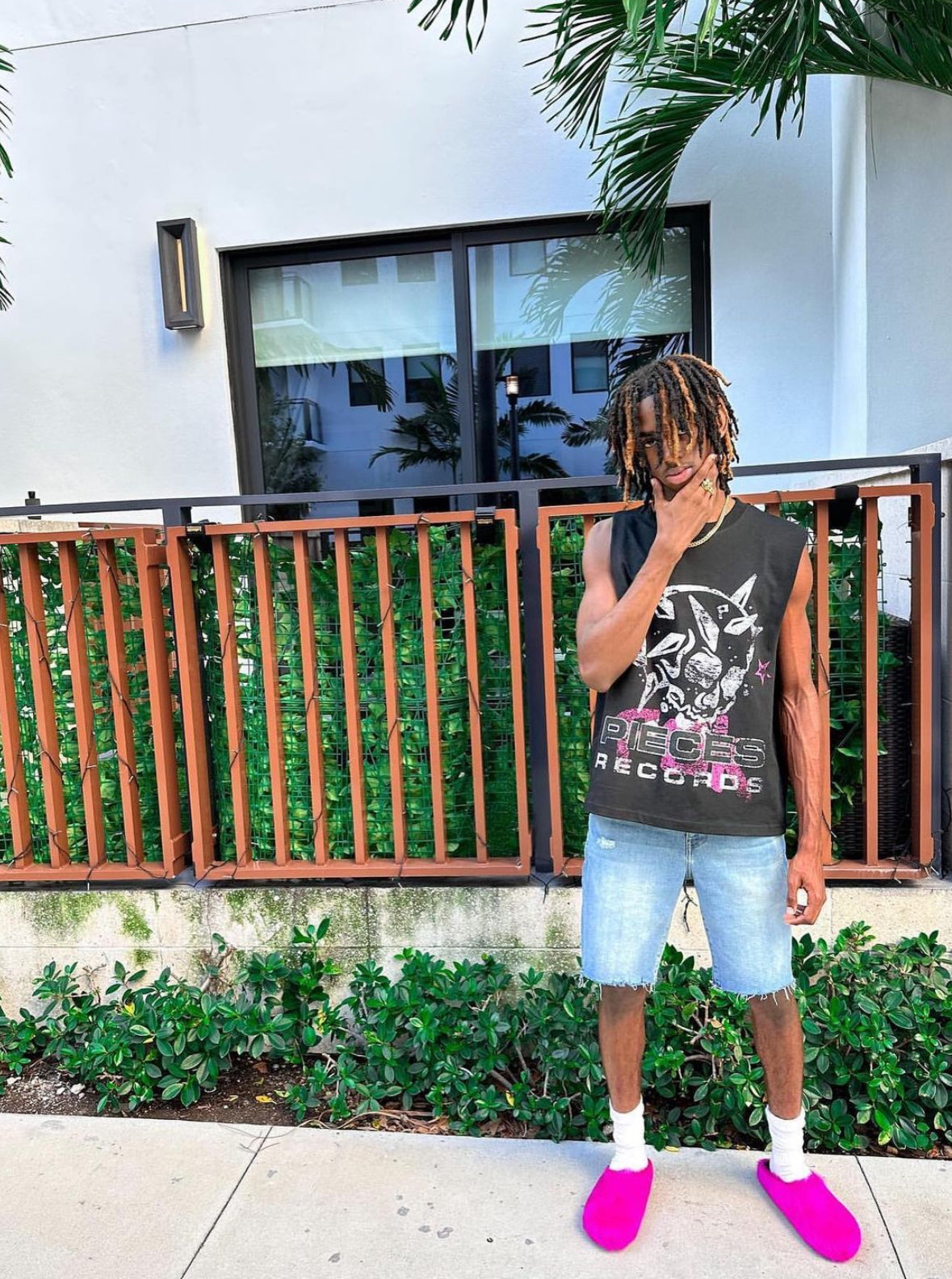 PIECES RECORDS TEE